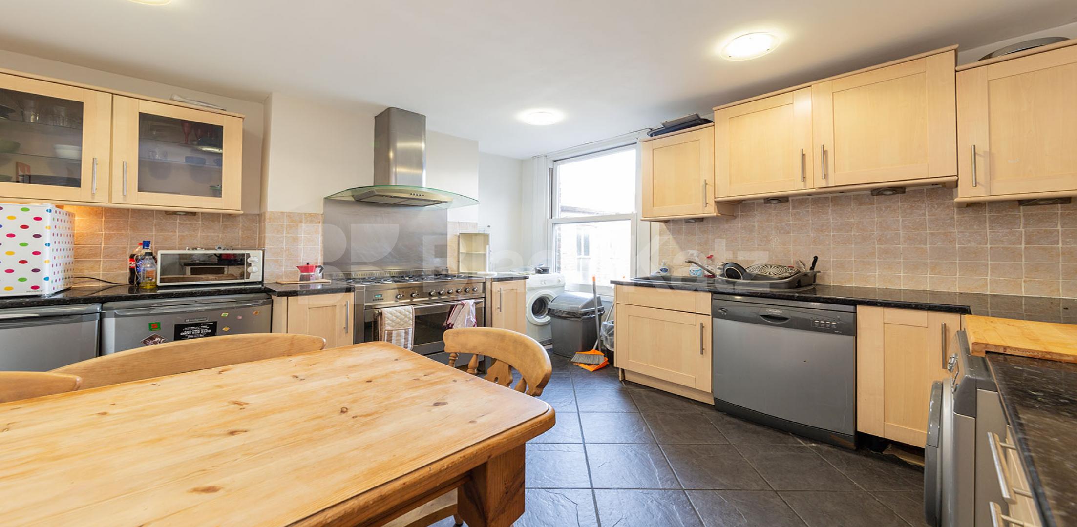 			NEW INSTRUCTION (Private Garden), 3 Bedroom, 1 bath, 1 reception Flat			 Pavillion Terrace, Wood Lane , North Kensington 